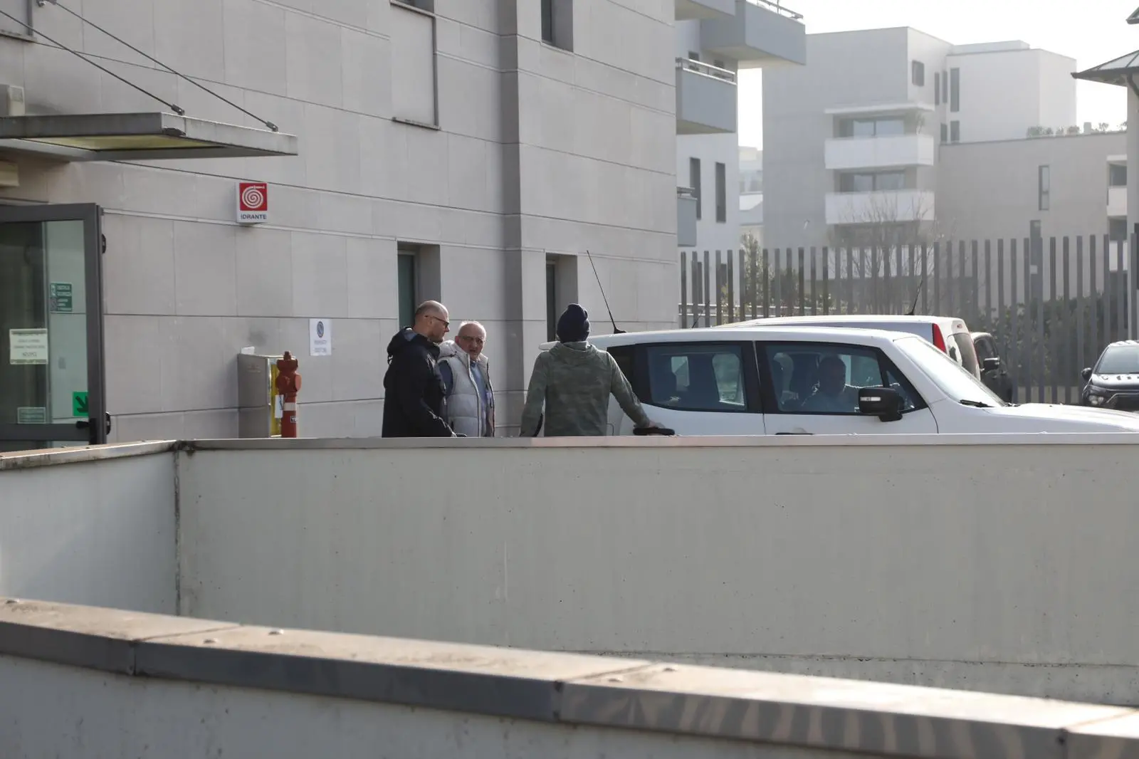 Loriano Bedin (al centro) scortato dalle forze dell'ordine