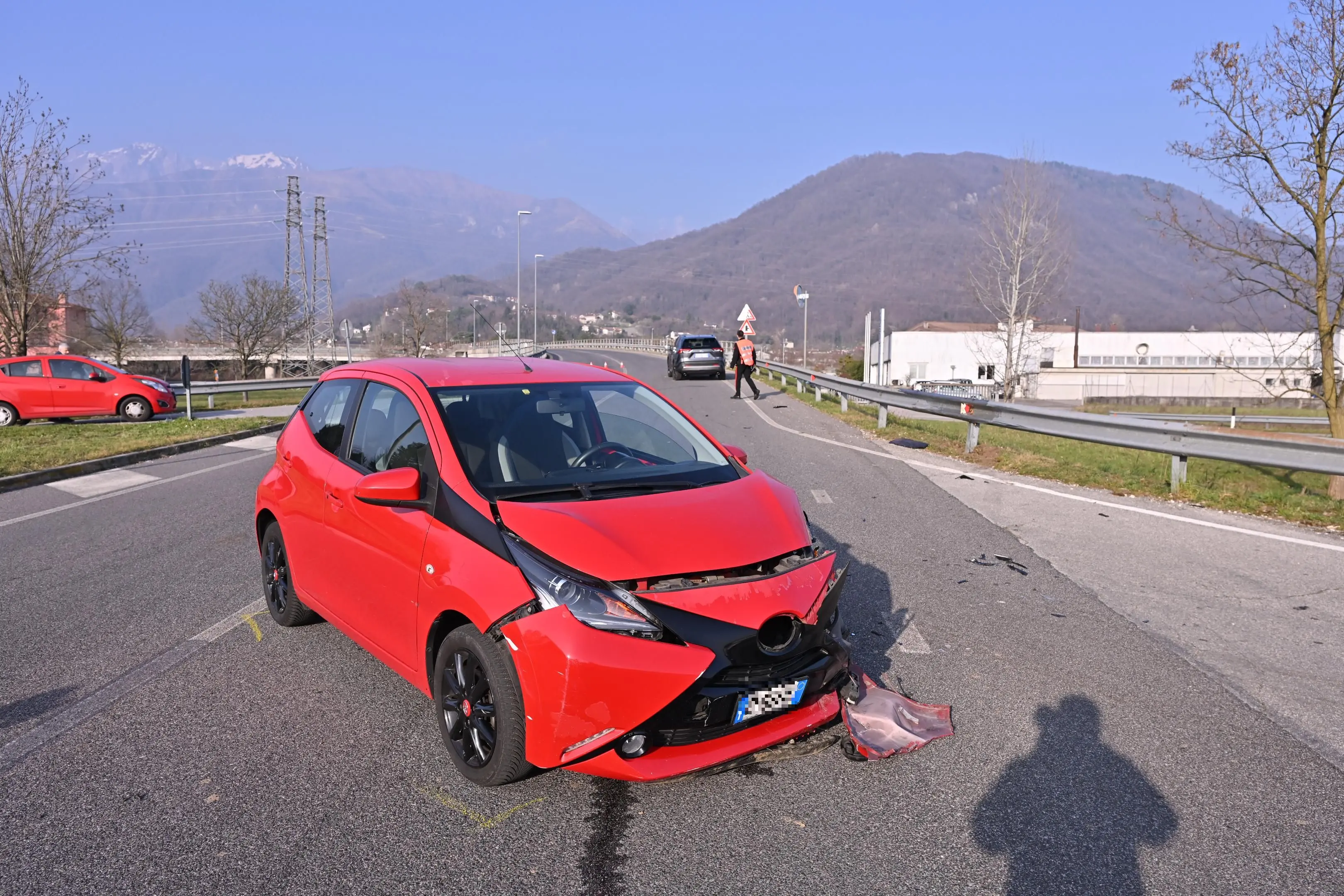 Due le auto coinvolte nell'incidente ad Artegna (foto Petrussi)