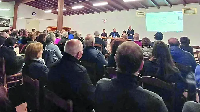 L’incontro in cui è stato illustrato il progetto del nuovo allevamento di polli