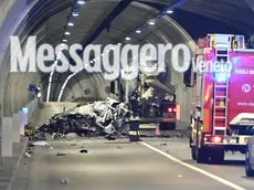 L'auto coinvolta nell'incidente in galleria (Foto Brisotto/Petrussi)