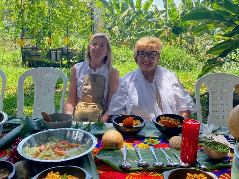 Romanina Santin, a destra, è la promotrice dei viaggi delle Lady Avventura