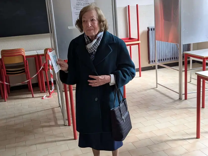 La signora Anita al seggio