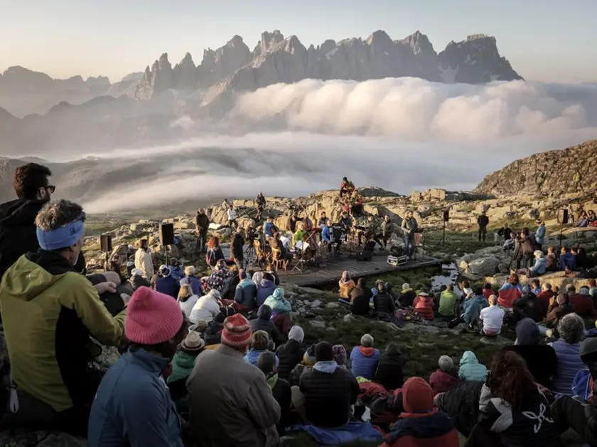 Un concerto in ValdiFassa, al Passo SanPellegrino-ColMargherita Foto Daniele Lira
