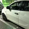 La vettura parcheggiata al Bronx e presa di mira dai vandali