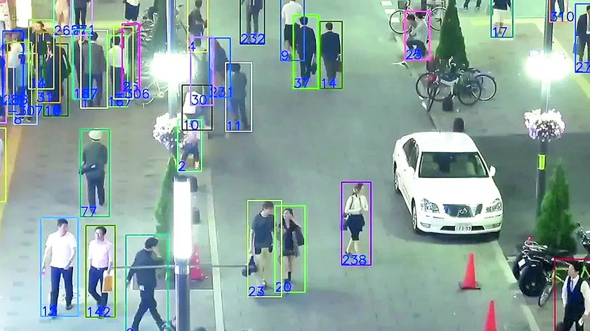 Un’immagine tratta dal documentario Eyes of the Machine di Daya Chaen sull’attivista