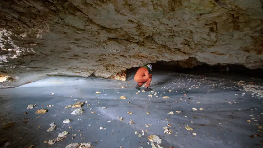 Il pavimento di ghiaccio (copyright Renato R. Colucci)