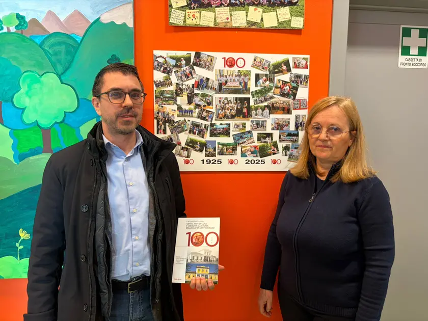 Il presidente della cooperativa che gestisce l’asilo Emiliano Raddi e la direttrice dell’asilo Monica Modonutto