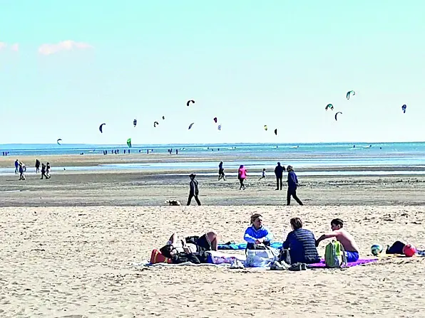 La spiaggia Git di Grado in un suggestivo contesto “extra estate”