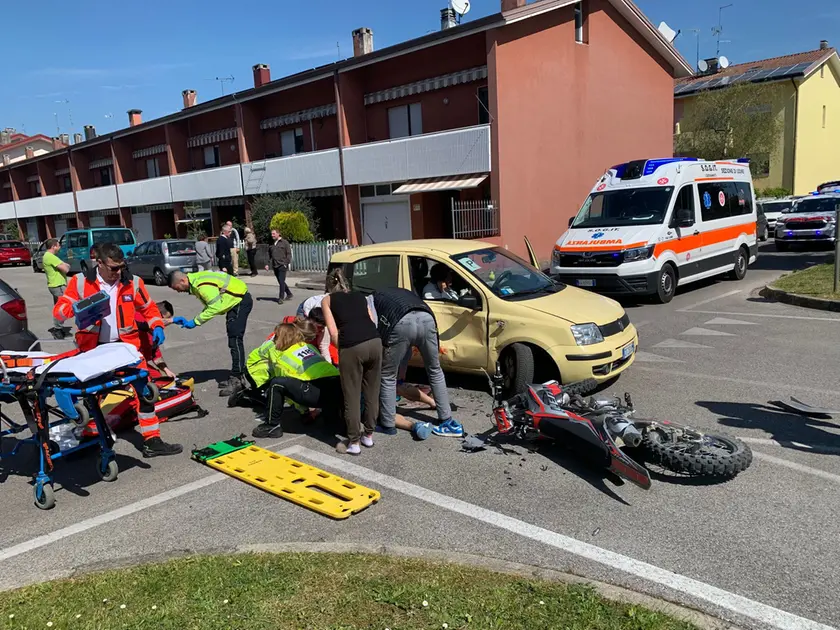 I soccorsi sul luogo dell'incidente a Udine