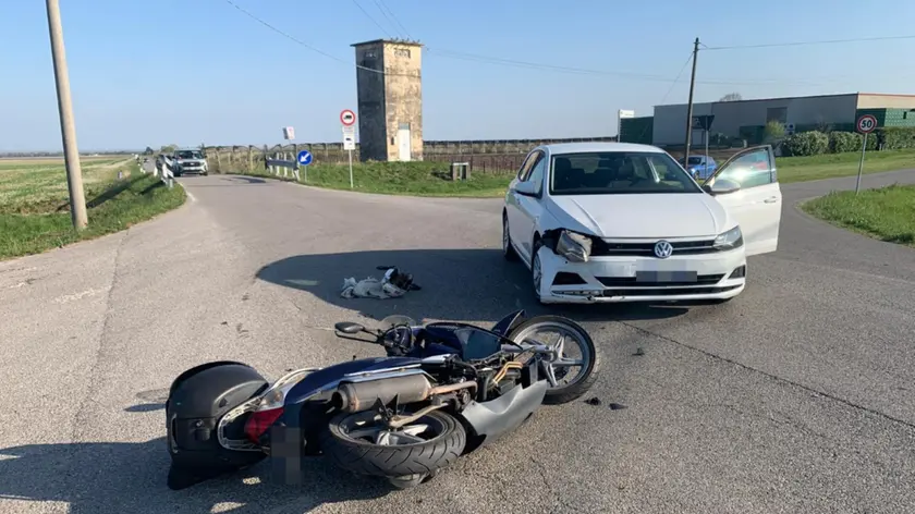 I mezzi coinvolti nell'incidente a Maniago