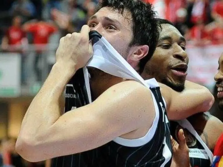 Basket. Un'immagine del derby Gsa Udine - Basket Trieste. Michele Ferrari. 2016 - 2017.