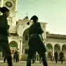 Una scena del film Alla festa della rivoluzione girata in centro a Udine davanti alla loggia del Lionello