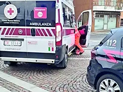 I soccorsi a Carlino, dove un uomo di 63 anni è stato aggredito in strada