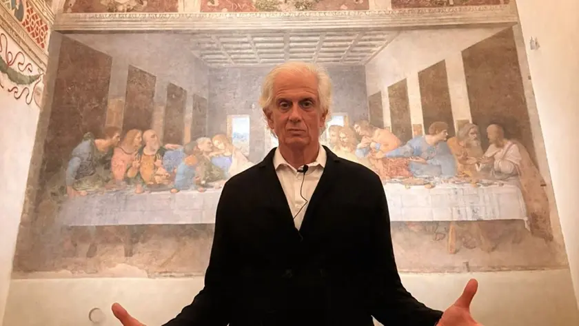 Domenica 26 aprile lo spettacolo di Finazzer Flory in piazza della Motta trasforma le mura del castello-circondariale in scena digitale. Un evento simbolo per TU27 verso la Capitale della Cultura: detenuti e cittadini uniti dalla tecnologia e dal genio di Leonardo