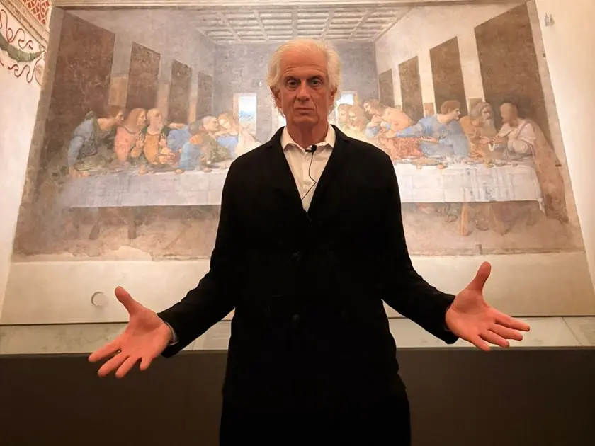 Domenica 26 aprile lo spettacolo di Finazzer Flory in piazza della Motta trasforma le mura del castello-circondariale in scena digitale. Un evento simbolo per TU27 verso la Capitale della Cultura: detenuti e cittadini uniti dalla tecnologia e dal genio di Leonardo