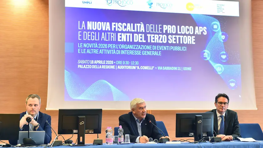 https://images.messaggeroveneto.it/view/acePublic/alias/contentid/1qjxsaj74dhil4k7mpm/0/copia-di-copy-of-udine-18-aprile-2026-convegno-fiscalita-pro-loco-unpli-foto-petrussi.webp?f=16%3A9&amp;w=840