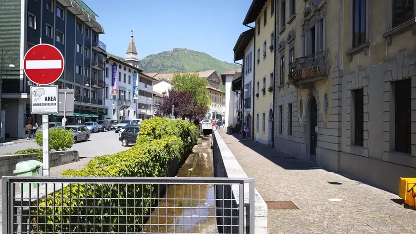 https://images.messaggeroveneto.it/view/acePublic/alias/contentid/1qviy737hg4onvklrgx/0/roggiatolmezzo.webp?f=16%3A9&amp;w=840