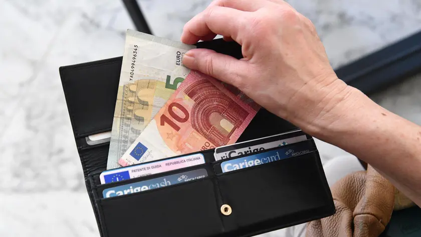https://images.messaggeroveneto.it/view/acePublic/alias/contentid/1qwfuhsqyhnklc033p7/0/copia-di-copy-of-prezzi-istat-lima-inflazione-luglio-a-0-4-minimi-2016.webp?f=16%3A9&amp;w=840