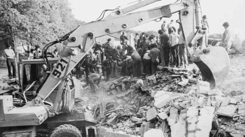 https://images.messaggeroveneto.it/view/acePublic/alias/contentid/1qwzqeplh2poz61vcuj/0/terremoto-1976-ep_000060-jpg.webp?f=16%3A9&amp;w=840