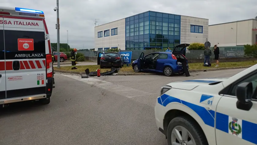 https://images.messaggeroveneto.it/view/acePublic/alias/contentid/1qxst0939bii3or3ts1/0/incidente-jpg.webp?f=16%3A9&amp;w=840