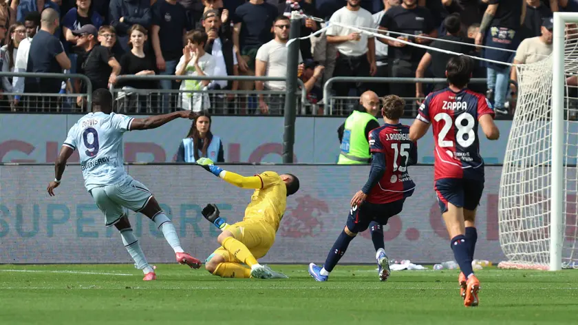 https://images.messaggeroveneto.it/view/acePublic/alias/contentid/1r0awg2h1lmdoln7bln/0/copia-di-copy-of-soccer-serie-a-cagliari-vs-udinese.webp?f=16%3A9&amp;w=840