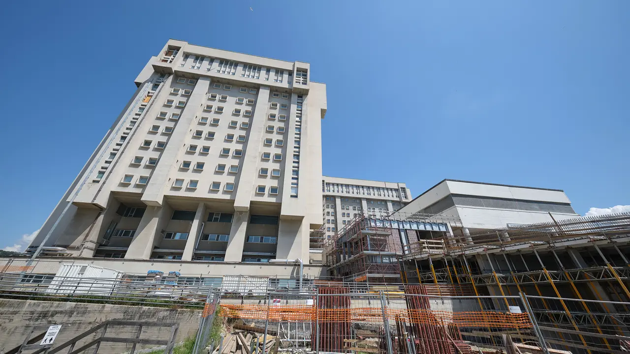 Il cantiere fermo all'ospedale di Cattinara (Silvano)