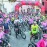 Alla pedalata tra i Comuni ricostruiti dopo il terremoto hanno partecipato 180 ciclisti (foto Petrussi)