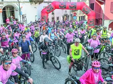 Alla pedalata tra i Comuni ricostruiti dopo il terremoto hanno partecipato 180 ciclisti (foto Petrussi)
