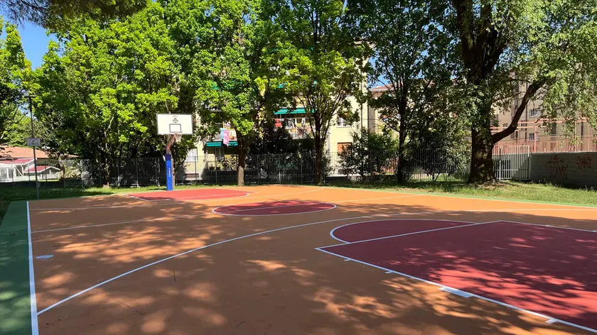 Basket e solidarietà a Udine, inaugurato il nuovo campo al Parco Brun dedicato alla memoria di Francesca Mangilli