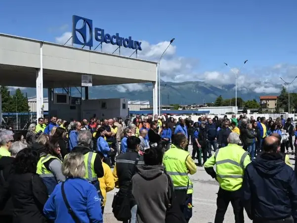Le Regioni Fvg e Veneto procedono all'unisono per salvaguardare gli stabilimenti di Porcia e Susegana