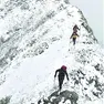 I finanzieri del Soccorso alpino durante le ricerche sul Piombada