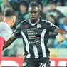 Andrea Dossena e, a destra, il difensore bianconero Solet (foto Petrussi)