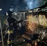 I vigili del fuoco al lavoro sulla legnaia