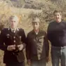 Gaetano Fioravante, al centro, durante il maggio 1976 a Forgaria