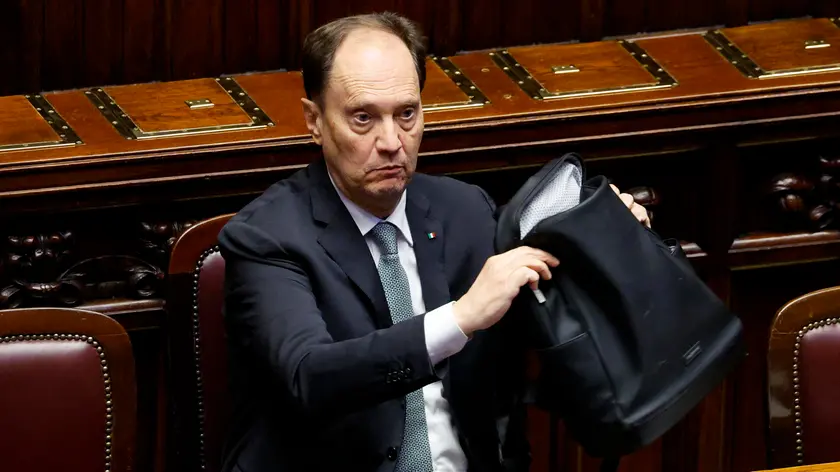 Il ministro per i Rapporti con il Parlamento, Luca Ciriani (foto Ansa)