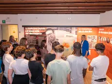 Gli studenti alla mostra del Messaggero Veneto / Foto Petrussi