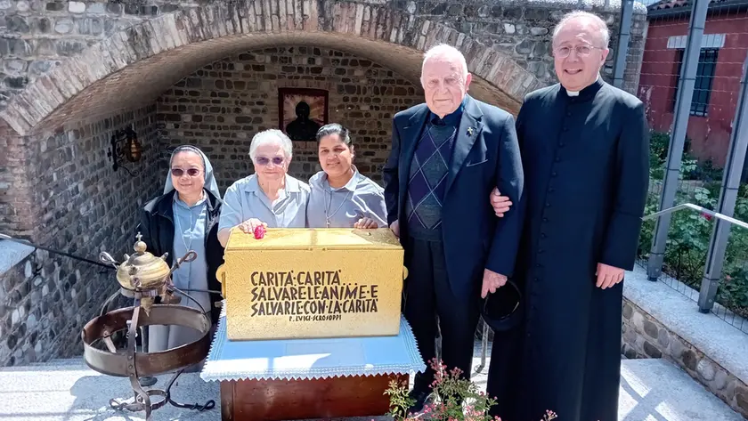 L’urna del santo è stata traslata temporaneamente a Orzano