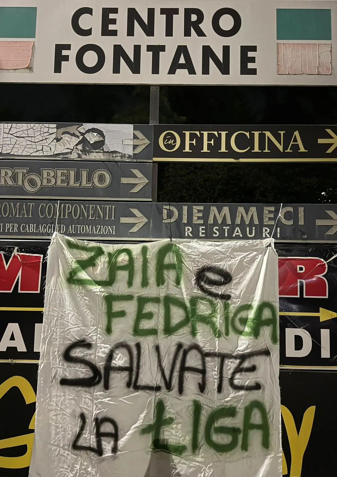 Il secondo striscione affisso al K3