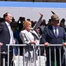 La premier Meloni con il ministro Ciriani e il presidente dell'Ana Favaro