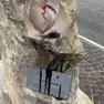 Il cuore e il sangue sul monumento intitolato a Norma Cossetto, vittima delle foibe