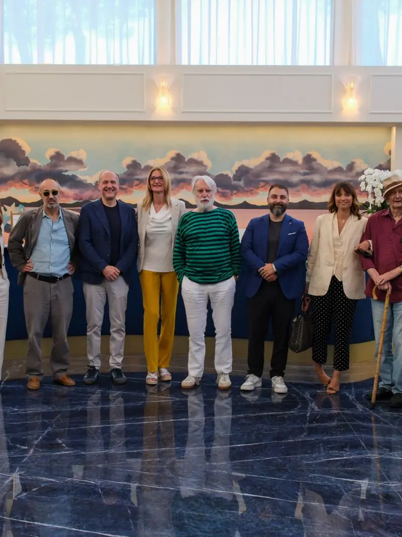 I cinque vincitori del Premio Hemingway e gli organizzatori