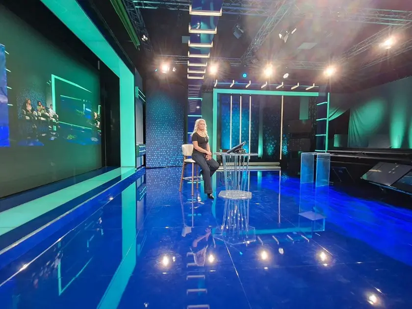 Uno studio di Telefriuli, l'emittente acquisita dal Gruppo Nem
