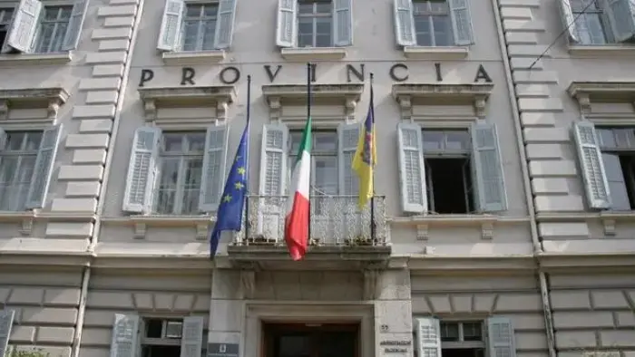 https://images.messaggeroveneto.it/view/acePublic/alias/contentid/1s5jg2zwahvykdp7dpn/0/provincia-jpg.webp?f=16%3A9&amp;w=840