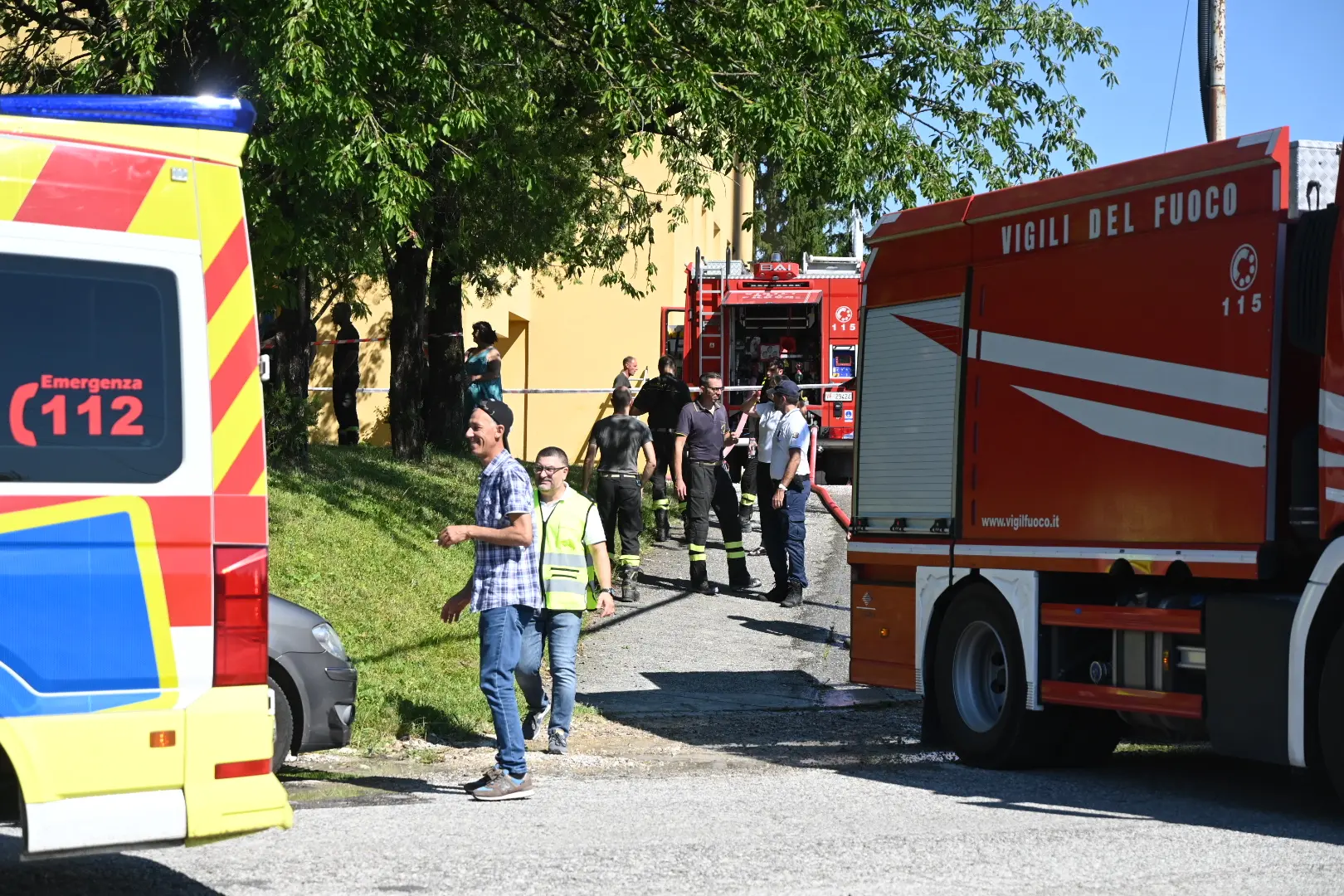 Il luogo dell'incendio. Foto Brisotto/Petrussi
