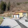 La strada ai piedi della frana di Cazzaso