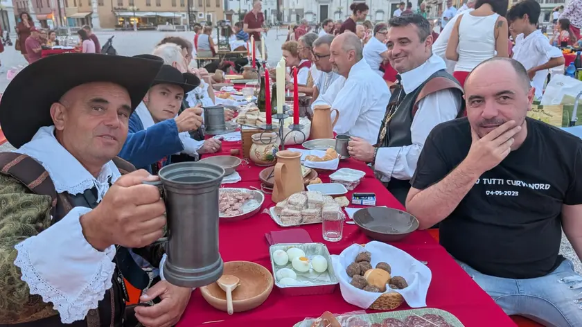 Piazza Grande si accende per i 50 anni della Rievocazione