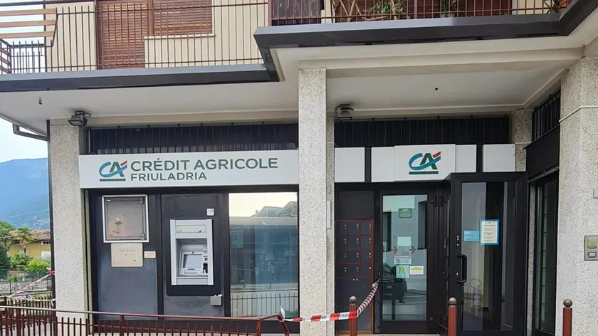 Forzato il bancomat dell’istituto Friuladria Credit Agricole di via Panizzut 12 a Budoia