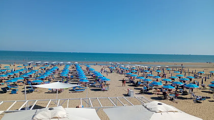 La spiaggia di Lignano in una foto di repertorio