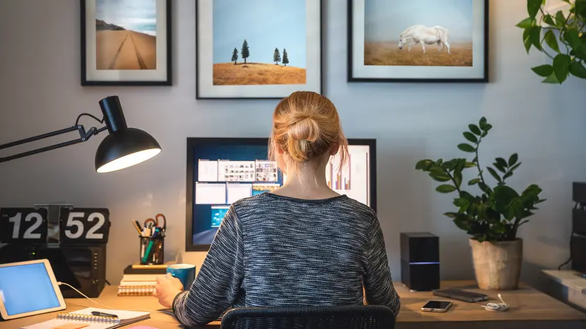 La donna era vittima di una truffa informatica