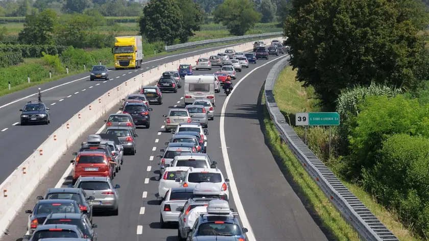 Traffico lungo l'A4 (foto d'archivio)